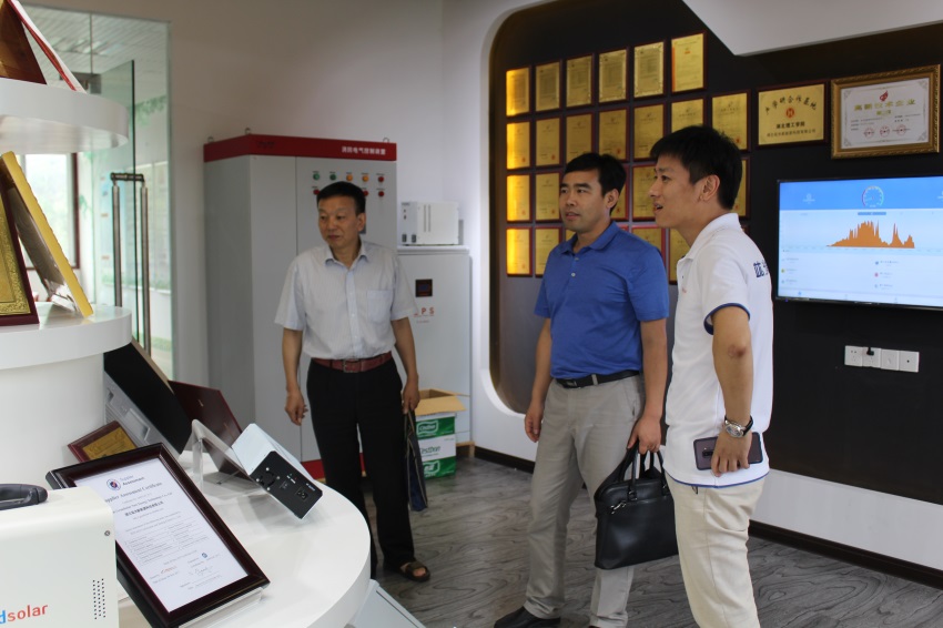 热烈接待市信访局向导莅临我司视察指导事情！