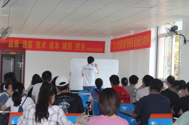 热烈接待湖北理工学院师生莅临我司旅行学习!