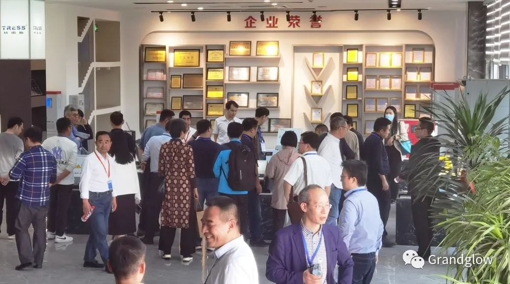 热烈接待IEEE PELS武汉分会、武汉电源学会及湖北理工学院的列位向导专家们莅临我司旅行调研