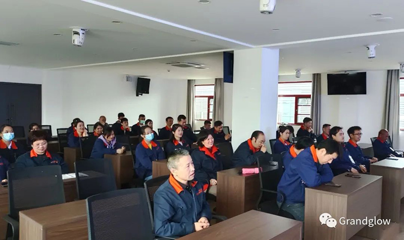 十一月员工大会┃同心协力，，，，，，，再创佳绩